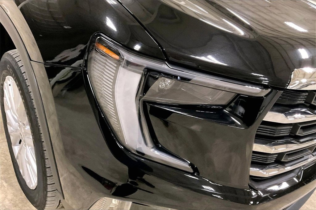 Used 2024 GMC Acadia Elevation image 26