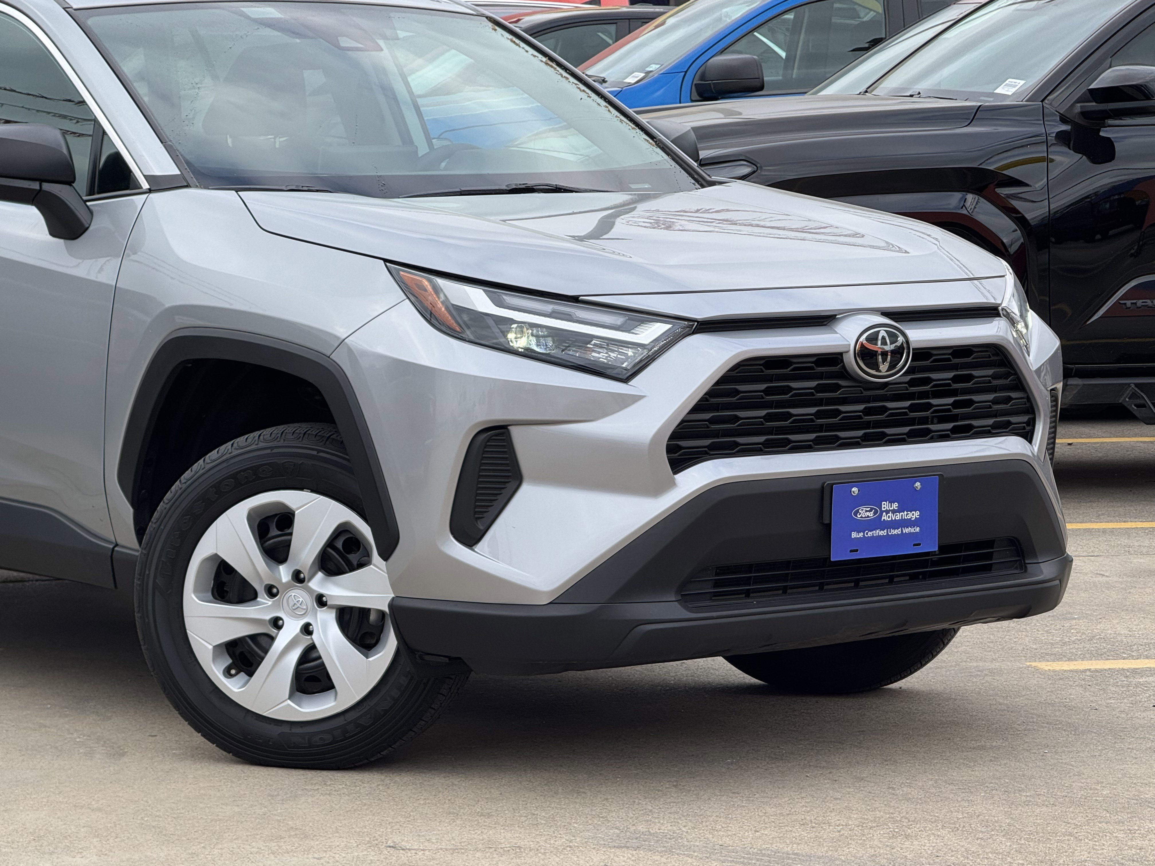 Used 2025 Toyota RAV4 LE image 2