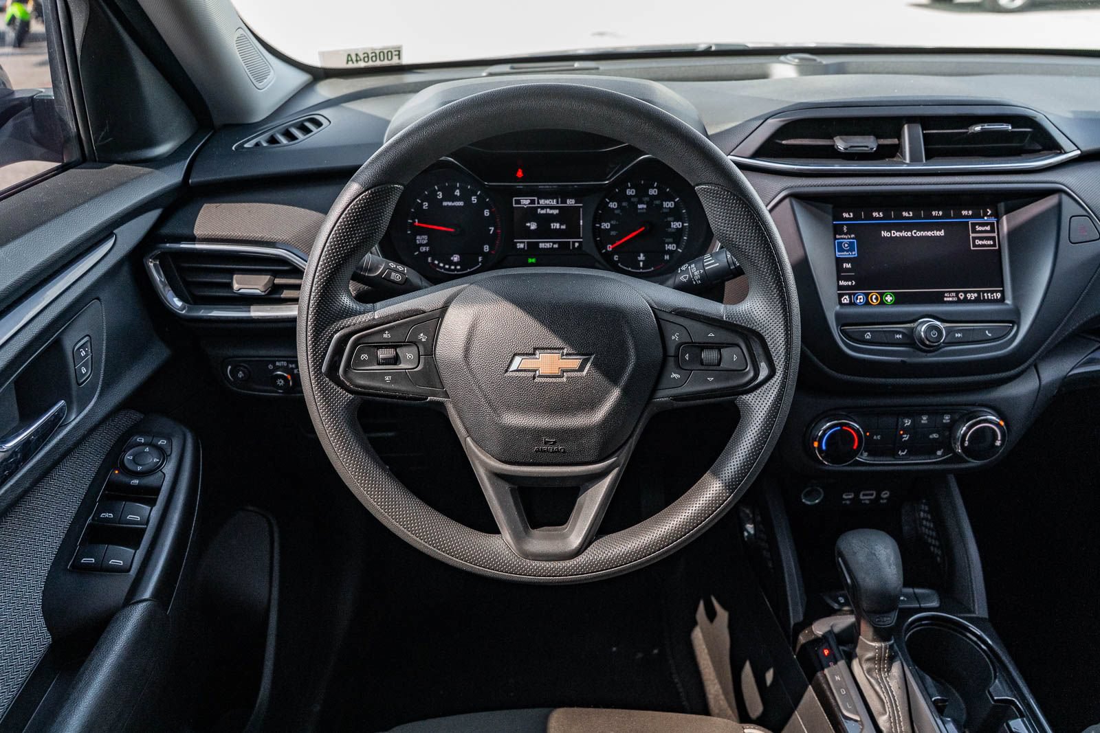 Used 2021 Chevrolet TrailBlazer LT FWD image 22