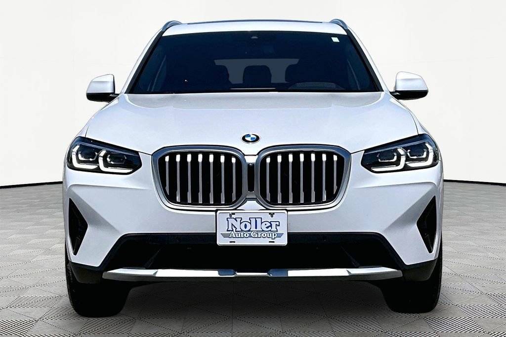 Used 2023 BMW X3 xDrive30i AWD/4WD image 3