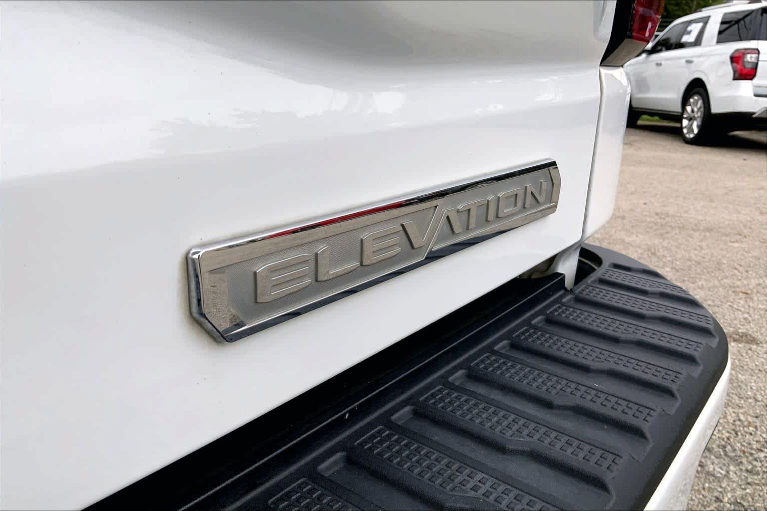 Used 2024 GMC Sierra 1500 Elevation RWD image 10
