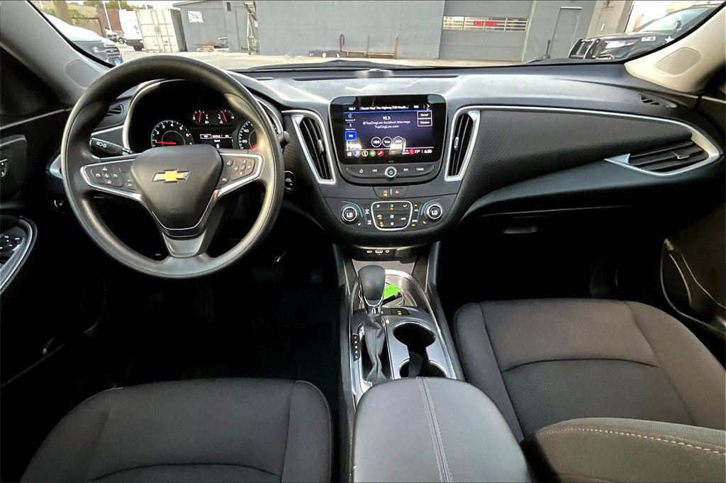 Used 2024 Chevrolet Malibu LT image 14