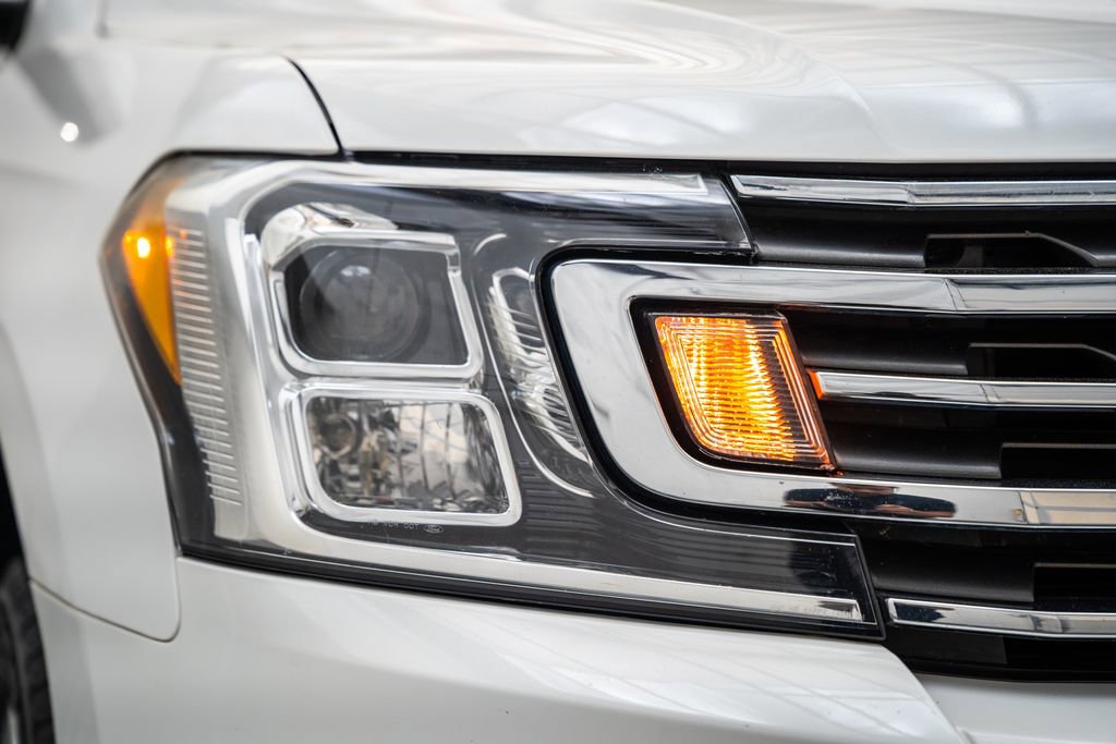 Certified 2020 Ford Expedition XLT w/ Equipment Group 202A AWD/4WD image 14