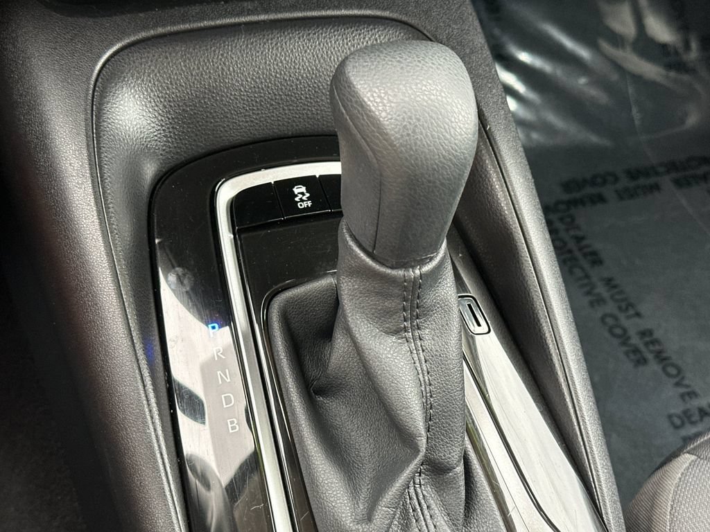 Used 2025 Toyota Corolla LE FWD image 19