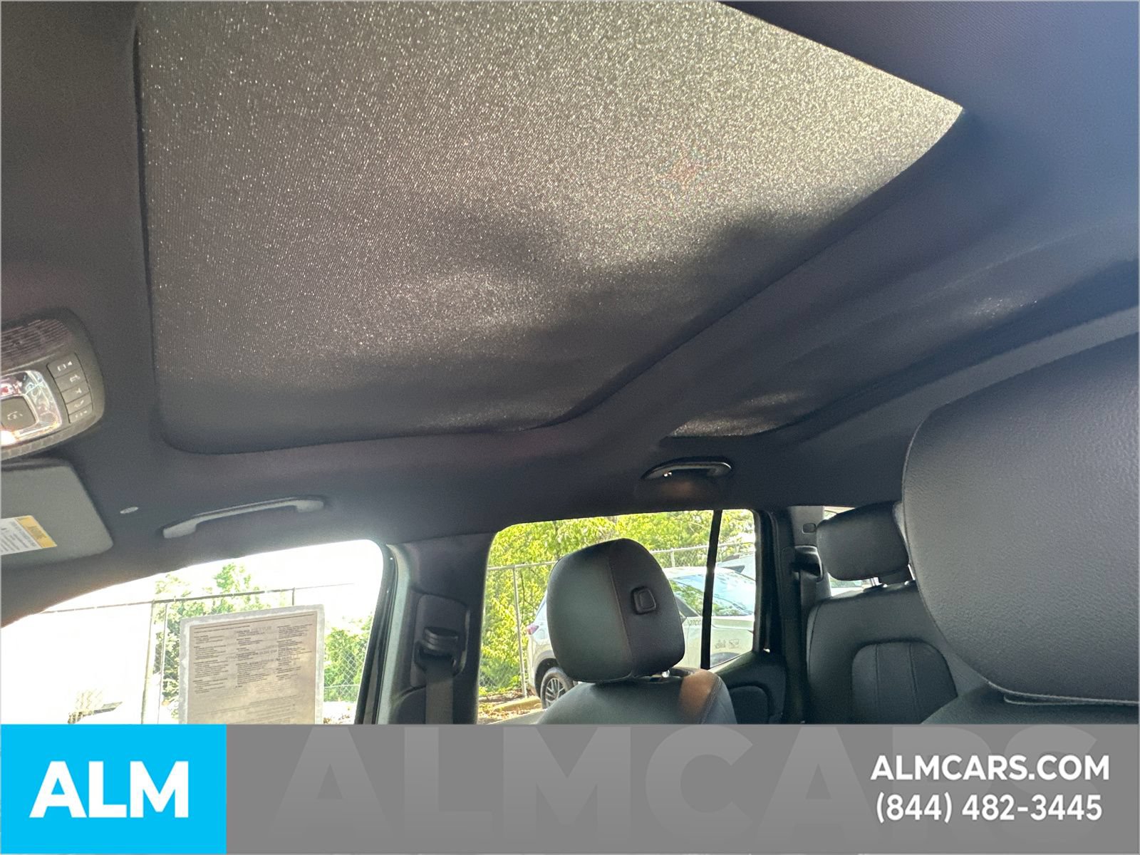 Used 2025 Mercedes-Benz GLB 250 image 38