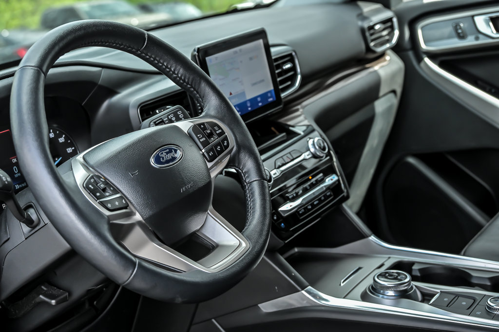 Certified 2023 Ford Explorer Limited AWD/4WD image 18