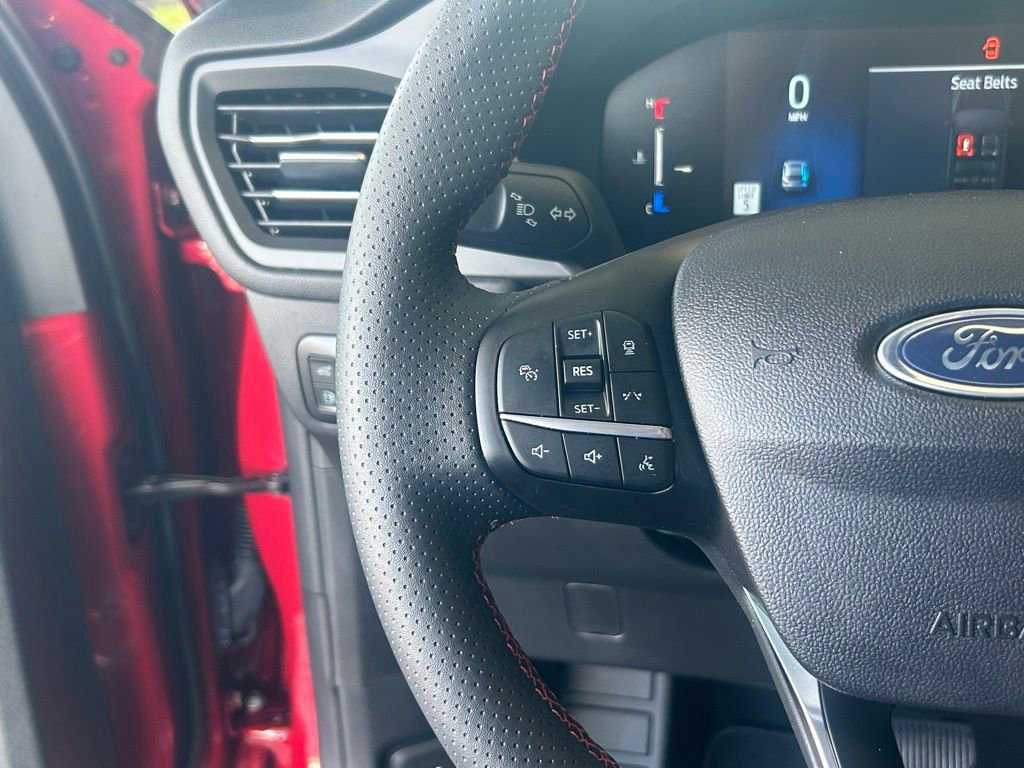 Certified 2025 Ford Escape ST-Line w/ Equipment Group 301A image 39