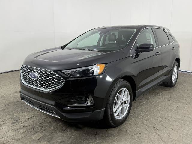 Certified 2023 Ford Edge SEL w/ Convenience Package AWD/4WD image 3