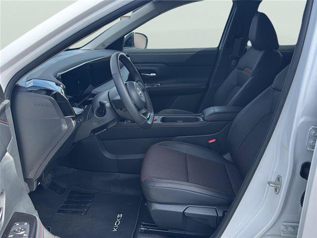 Used 2026 Nissan Kicks SR FWD image 10