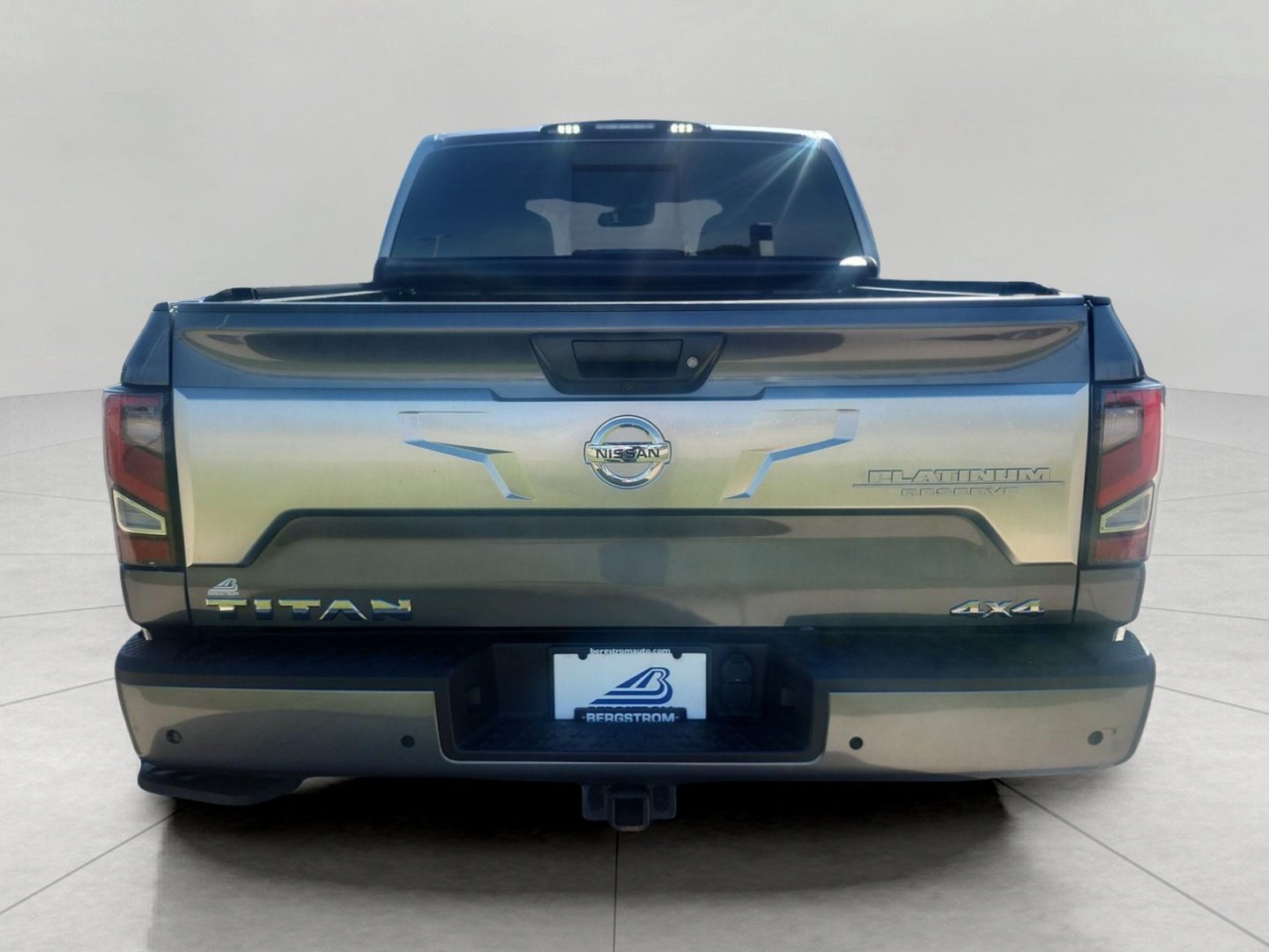 Used 2021 Nissan Titan Platinum Reserve w/ Moonroof Package AWD/4WD image 11