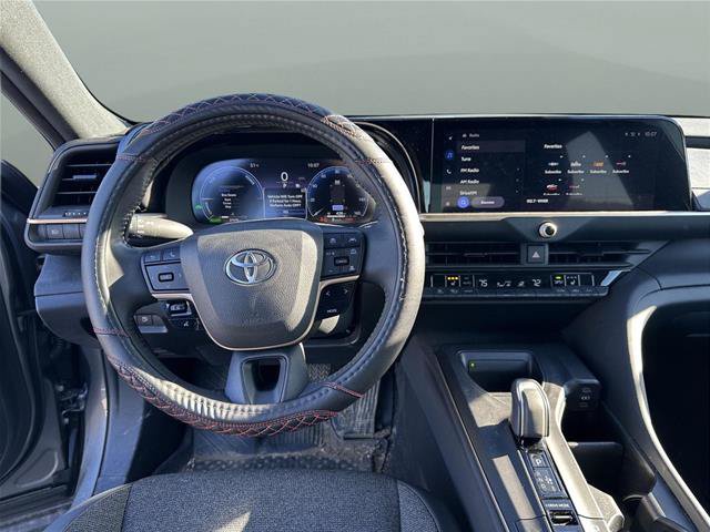 Used 2023 Toyota Crown AWD/4WD image 5