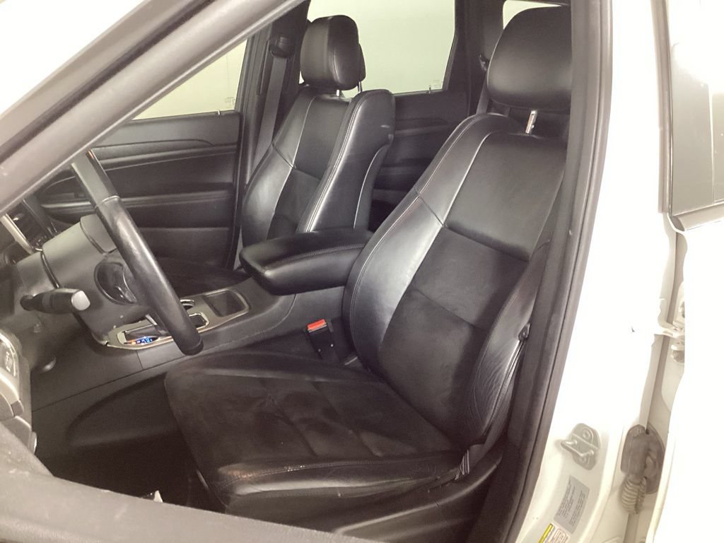 Used 2018 Jeep Grand Cherokee Altitude AWD/4WD image 26