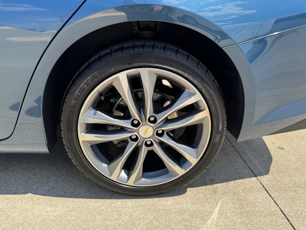 Used 2024 Chevrolet Malibu LT FWD image 9