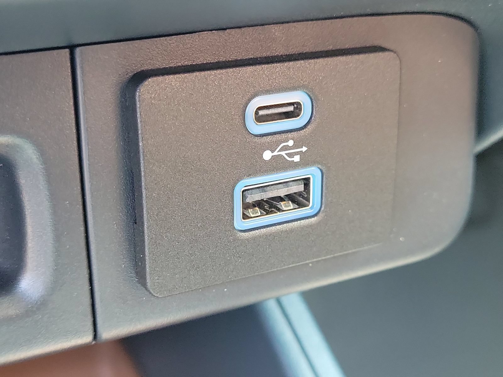 Certified 2024 Ford Maverick Lariat AWD/4WD image 26