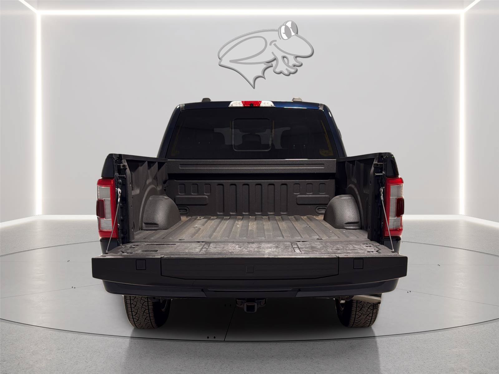 Certified 2022 Ford F150 Platinum w/ Equipment Group 701A High AWD/4WD image 8
