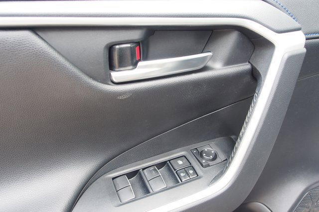 Used 2019 Toyota RAV4 XSE w/ XSE Weather Package AWD/4WD image 20