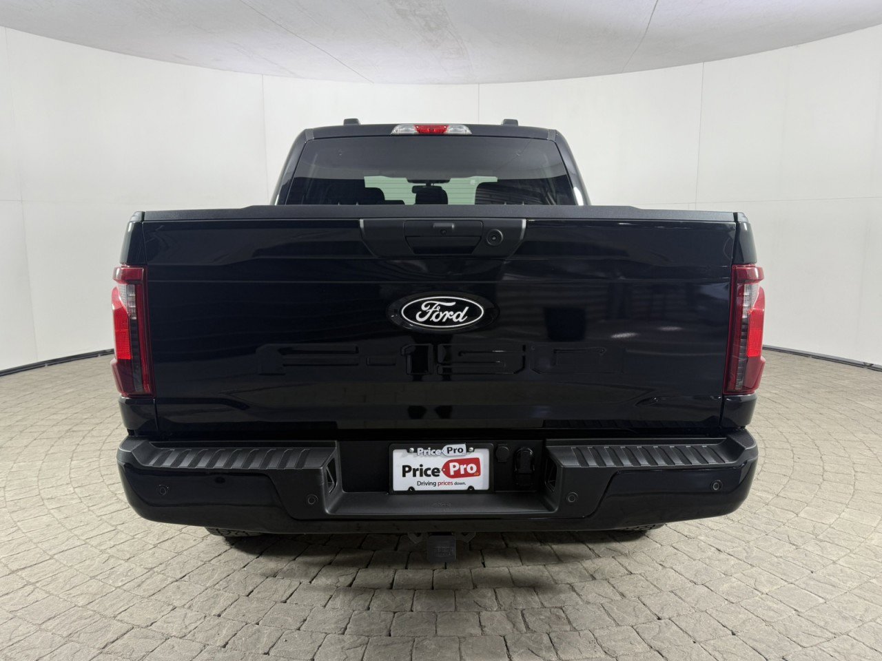 Certified 2024 Ford F150 XLT w/ XLT Black Appearance Package AWD/4WD image 7