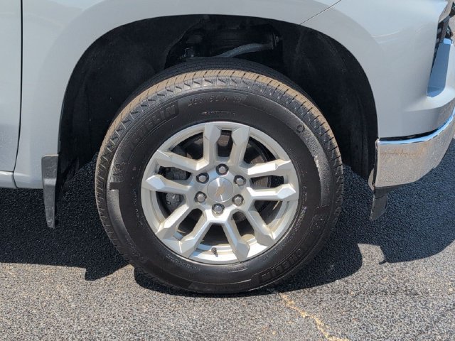 Used 2024 Chevrolet Silverado 1500 LT AWD/4WD image 11