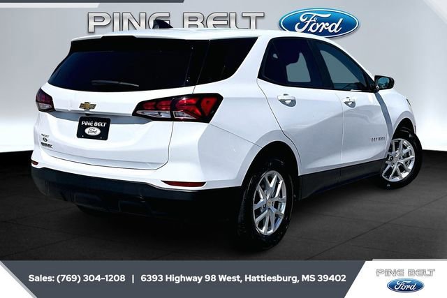 Used 2022 Chevrolet Equinox LS image 4