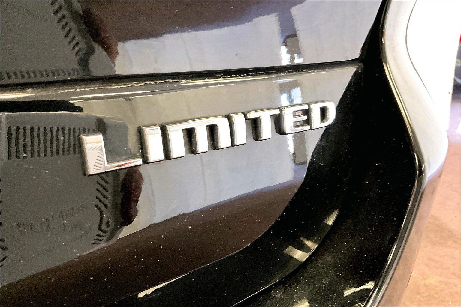 Used 2023 Jeep Grand Cherokee L Limited image 13