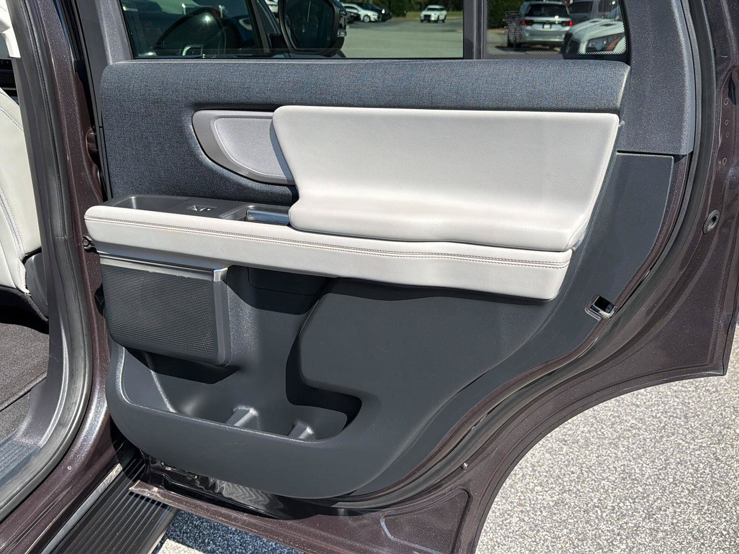 Certified 2025 Ford Expedition Active AWD/4WD image 16