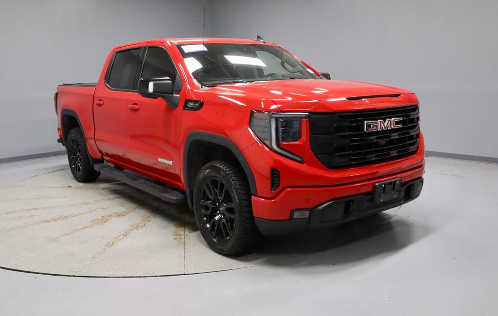 Used 2025 GMC Sierra 1500 Elevation w/ Elevation Premium Package