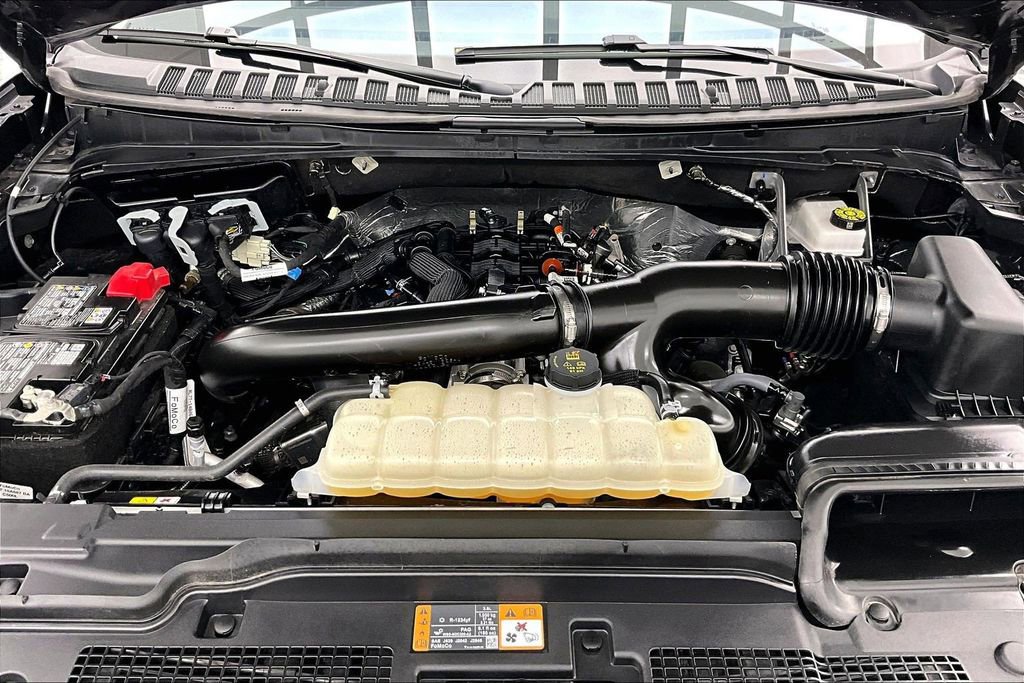 Certified 2025 Ford Expedition Active AWD/4WD image 10