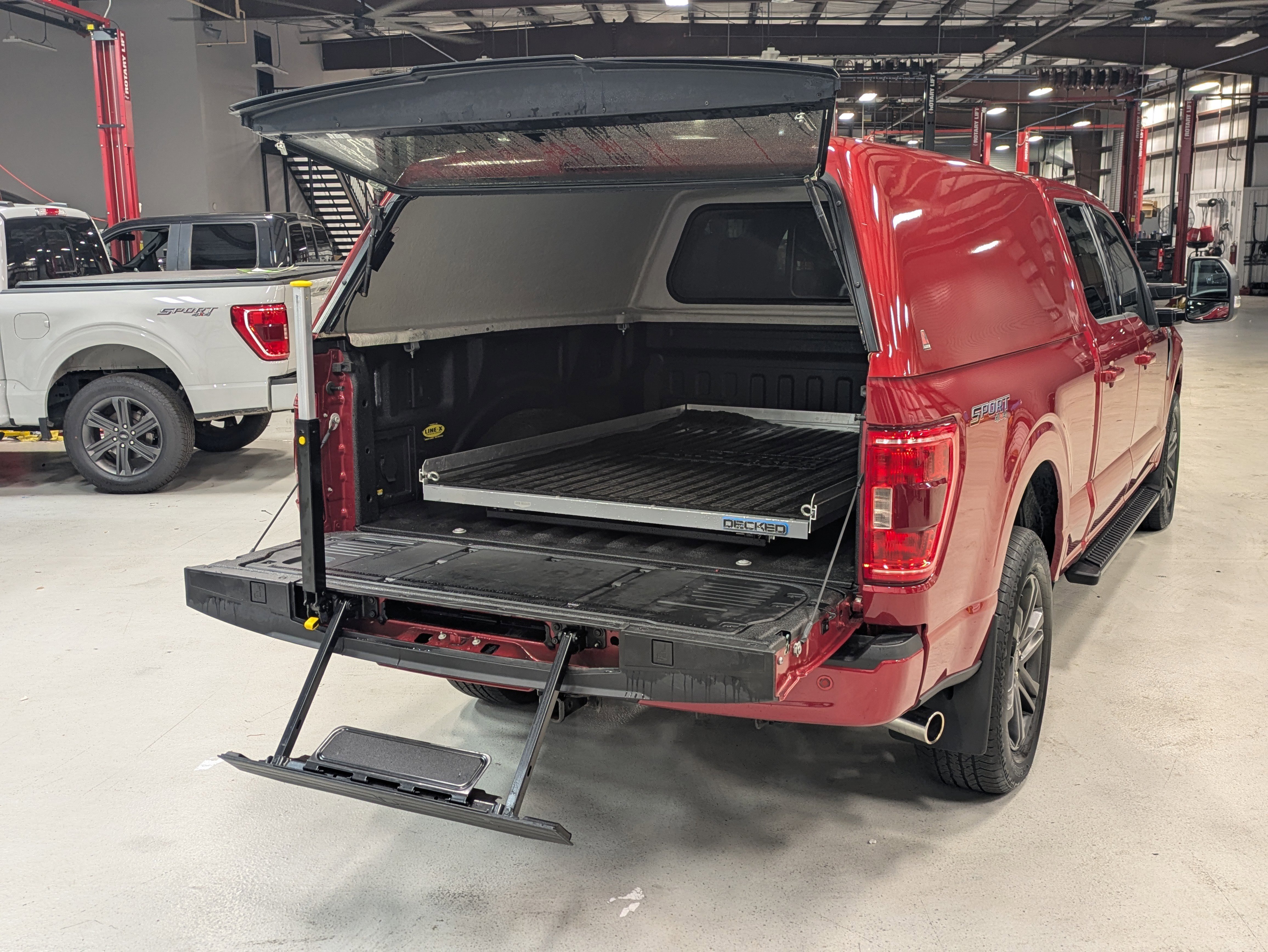 Certified 2022 Ford F150 XLT w/ Equipment Group 302A High image 5