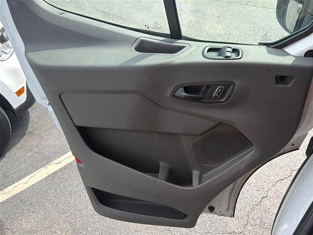 Certified 2022 Ford Transit 250 Medium Roof RWD image 19
