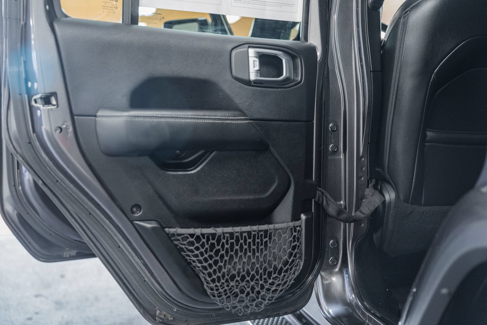 Used 2018 Jeep Wrangler Unlimited Sahara AWD/4WD image 44