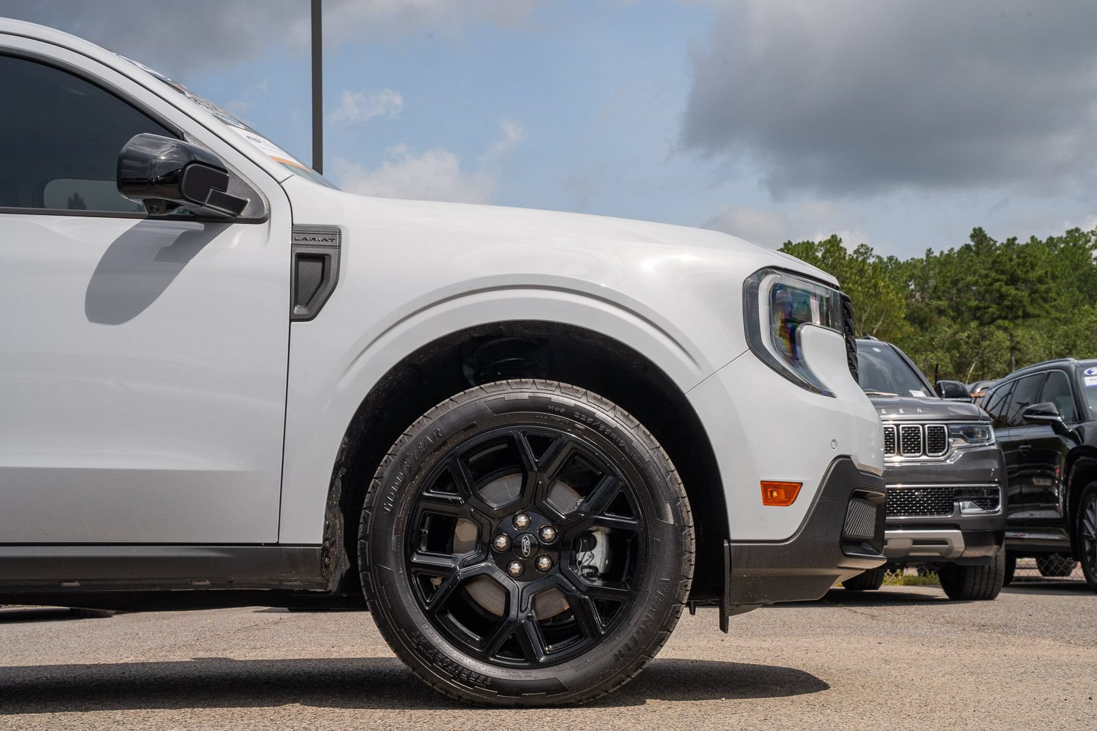 Certified 2025 Ford Maverick Lariat w/ Black Appearance Package AWD/4WD image 10