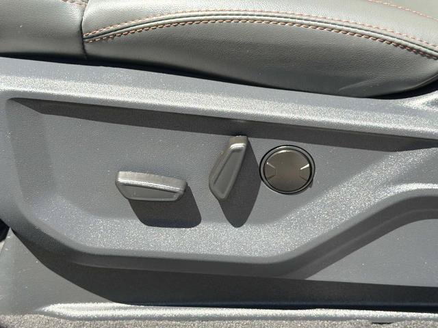 Certified 2025 Ford Expedition Active AWD/4WD image 23