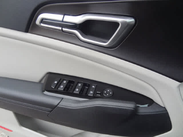 Used 2024 Kia Sportage EX AWD/4WD image 14