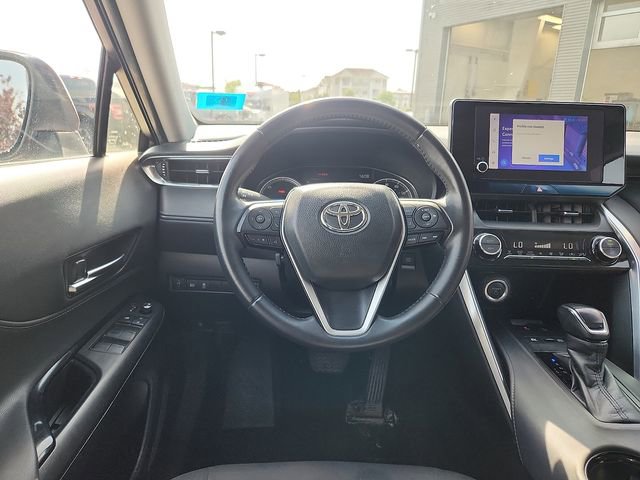 Used 2023 Toyota Venza LE AWD/4WD image 9
