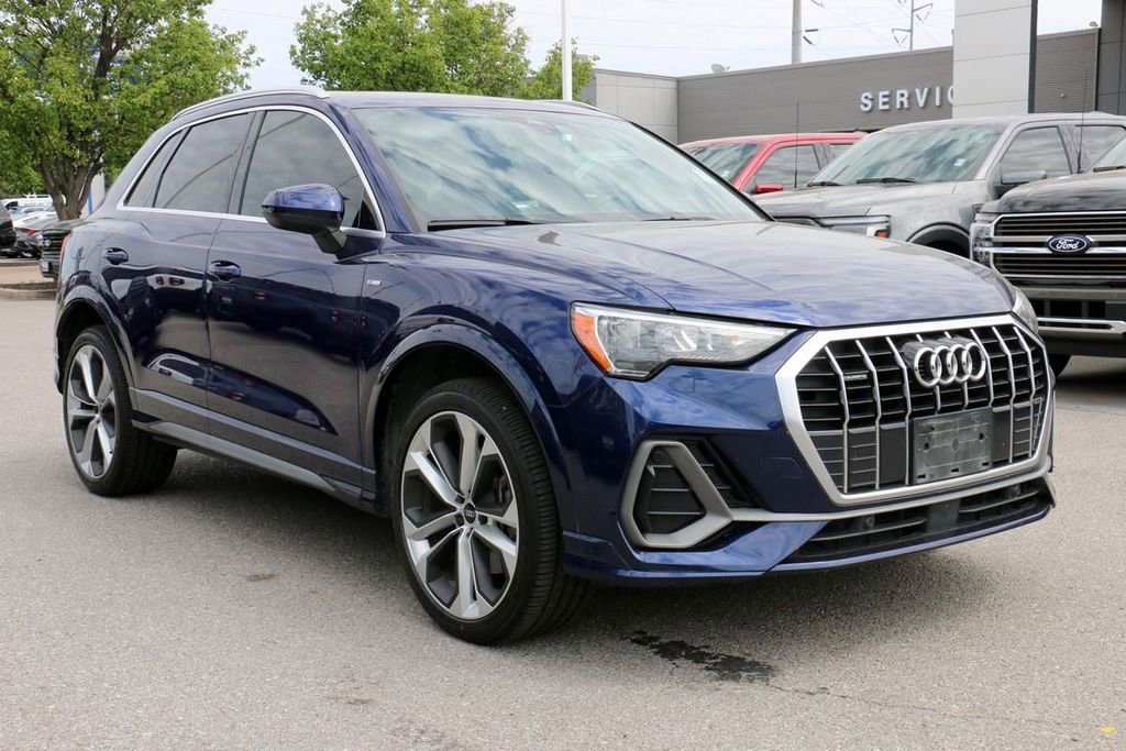 Used 2021 Audi Q3 2.0T Premium w/ Convenience Package AWD/4WD image 4