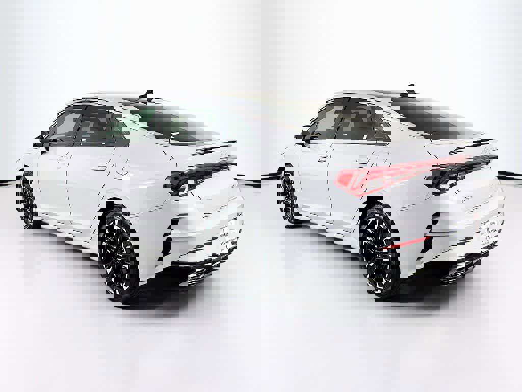 Used 2022 Kia K5 GT-Line w/ GT-Line FWD Premium Package image 3