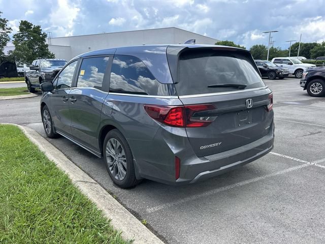 Used 2025 Honda Odyssey Touring image 6
