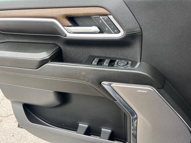 Used 2024 Chevrolet Silverado 2500 High Country w/ High Country Premium Package image 18