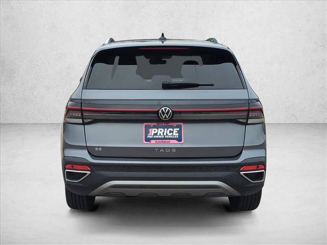 Used 2025 Volkswagen Taos SE FWD image 6