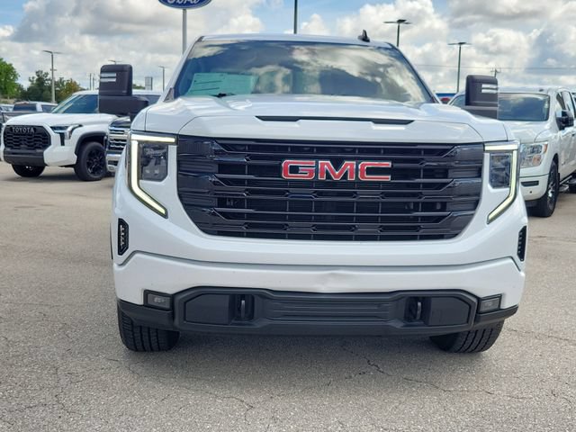 Used 2023 GMC Sierra 1500 Elevation AWD/4WD image 2