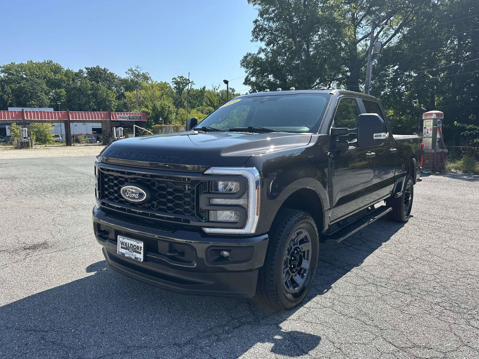 Certified 2024 Ford F250 XL w/ STX Appearance Package AWD/4WD image 3