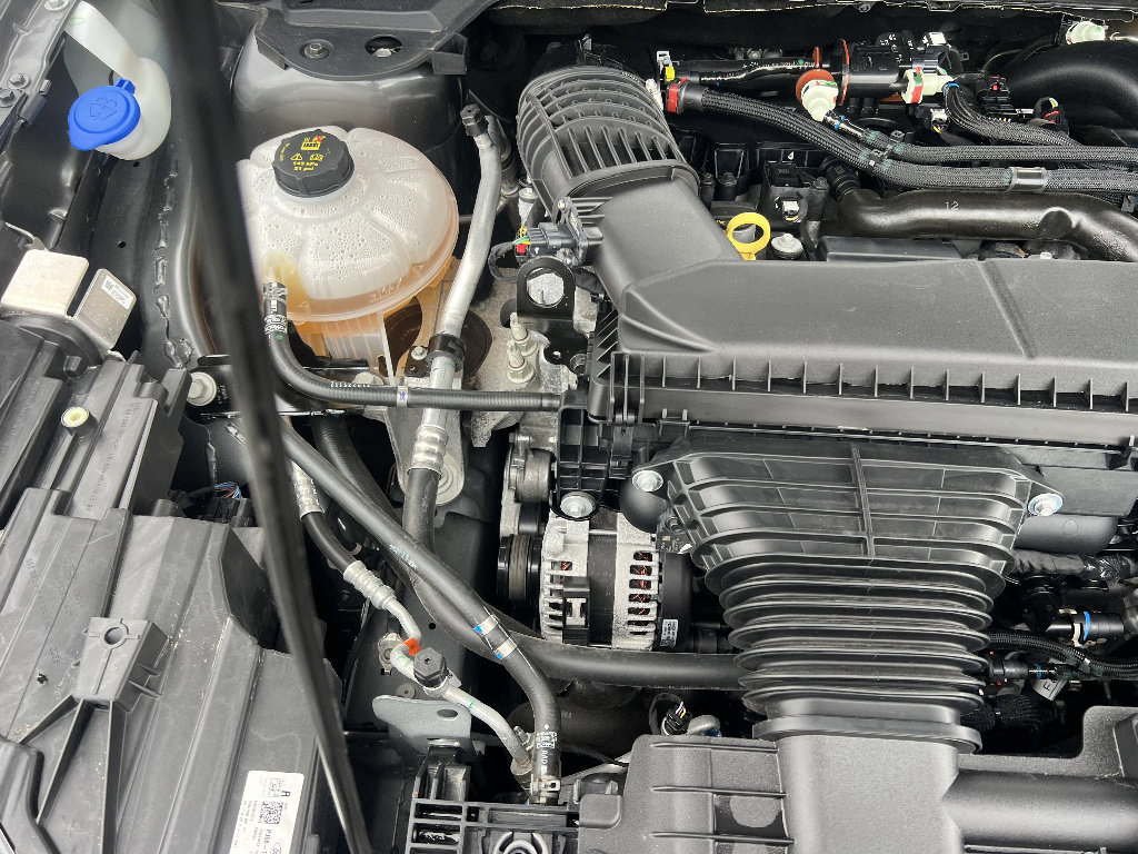 Certified 2025 Ford Escape Platinum image 37