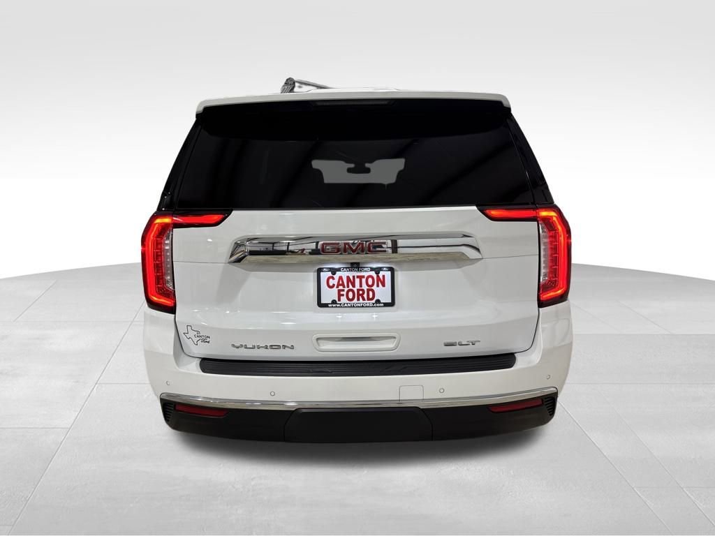 Used 2022 GMC Yukon XL SLT w/ SLT Luxury Package image 4