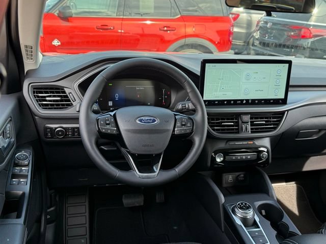 Certified 2026 Ford Escape SE w/ Class II Trailer Tow Package FWD image 9