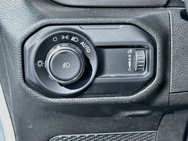 Used 2023 Jeep Wrangler Unlimited Sport AWD/4WD image 16