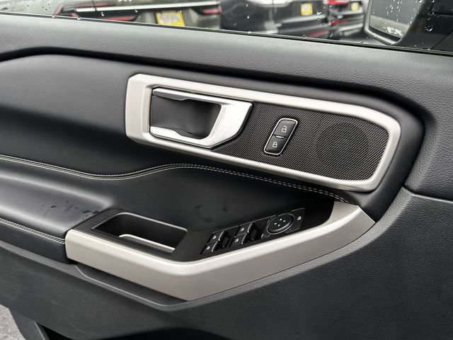 Certified 2022 Ford Explorer XLT w/ Equipment Group 202A image 31