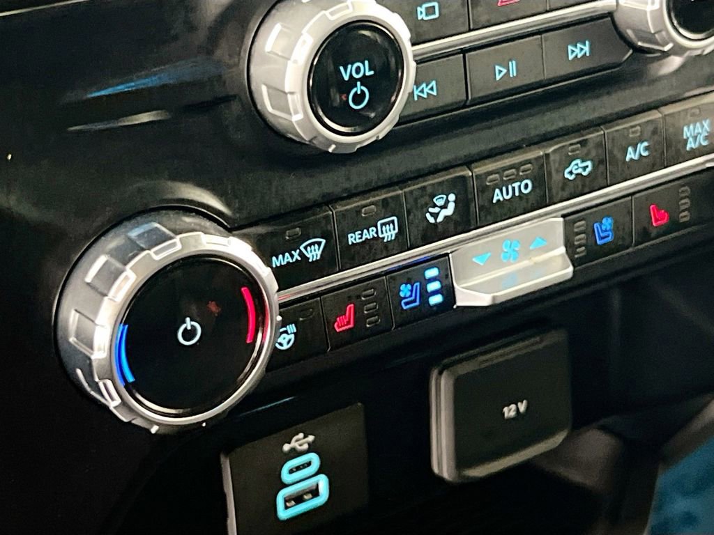 Certified 2025 Ford F350 Lariat w/ Camper Package AWD/4WD image 24