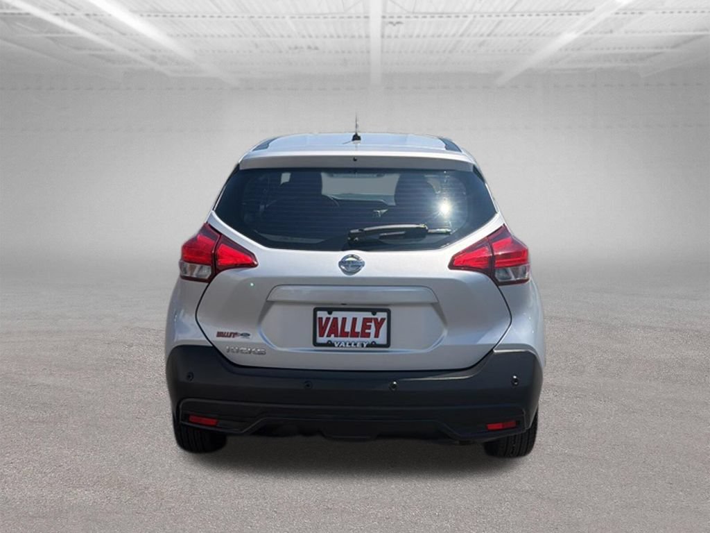 Used 2020 Nissan Kicks S FWD image 9