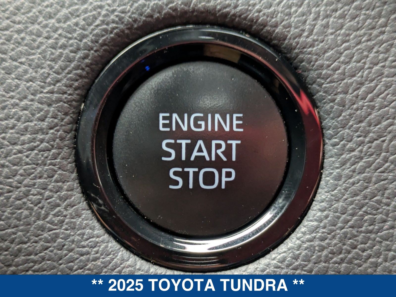 Used 2025 Toyota Tundra Limited AWD/4WD image 36