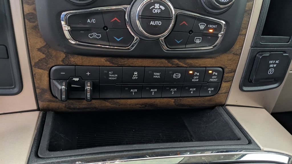 Used 2018 RAM 2500 Longhorn image 31